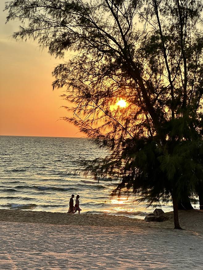 일몰 명소로 알려진 ‘쉐라톤 푸꾸옥 롱비치 리조트’ / 사진=권효정 여행+ 기자