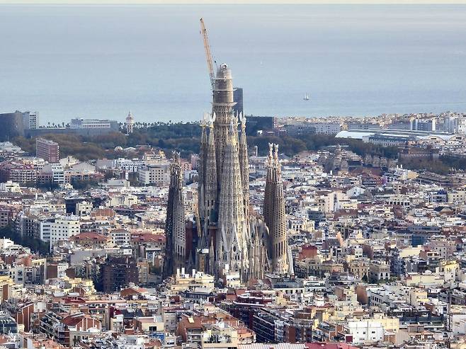 카멜 벙커에서 본 사그라다 파밀리아.