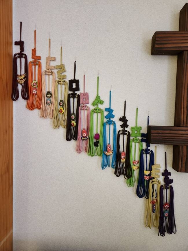 경상남도 무형유산 매듭장 배순화 보유자는 1984년부터 글자매듭을 연구하기 시작해 1990년 완성했다. 배 보유자 작품 '한글낙지발매듭'. /류민기 기자