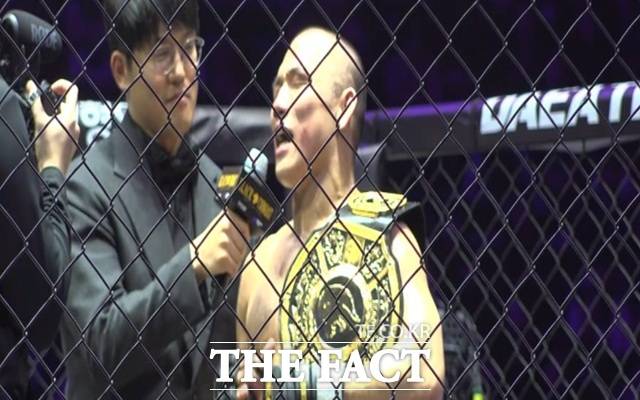 31일 인천 인스파이어 아레나에서 열린 블랙컴뱃 16. '캡틴 코리아' 정한국 파이터가 인터뷰를 하고 있다, /인천 인스파이어=오승혁 기자