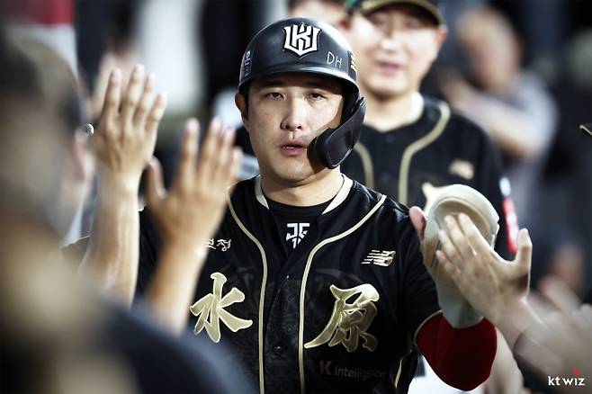 KT 시절 황재균. [사진 KT 위즈]