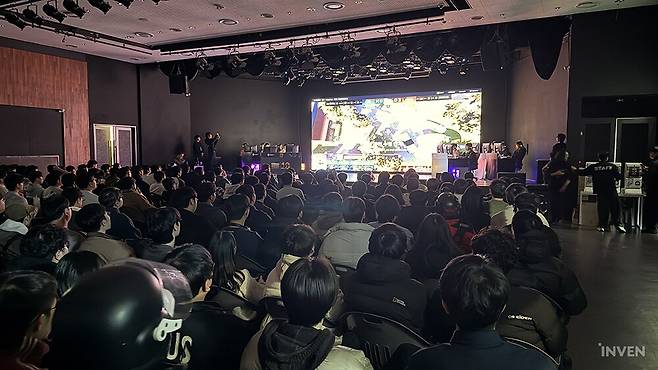 ▲ 행사장을 가득 메운 레인보우식스 시즈 국내팬들