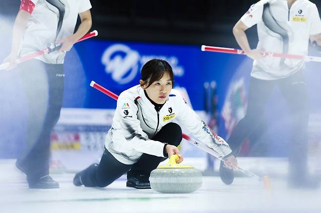2026 밀라노·코르티나담페초 동계올림픽 한국 여자컬링 국가대표로 출전하는 경기도청팀. 사진 대한컬링연맹