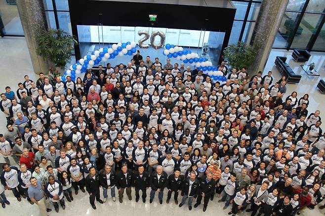 지난 2016년 2월 미국 텍사스주 삼성 오스틴 반도체(SAS) 법인에서 열린 20주년 기념행사 모습. [SAS 페이스북]