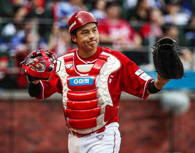 “주전 대우 확실하네” SSG 조형우 212.5% 연봉 인상·박성한 4.2억 도장 쾅!