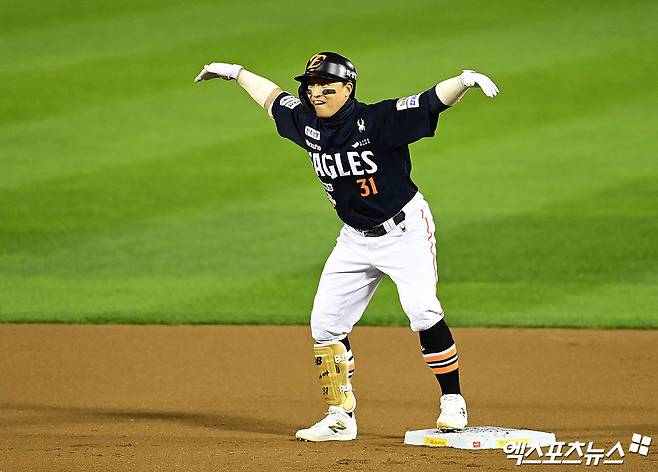 지난해 11월 KBO의 2026 FA 승인선수 중 유일하게 계약을 체결하지 못한 베테랑 타자 손아섭. 사진 엑스포츠뉴스 DB