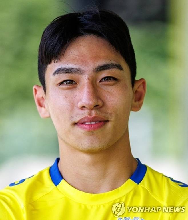 이현주 포르투갈 FC 아로카 프로축구선수(미드필더) [언론보도자료]
* 인물정보 업데이트 후 현직 변경이 있을 수 있습니다.