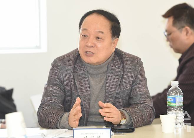 이치한 ESG행복경제연구소 소장이 2일 오전 서울 종로구 한스경제 더 시그널에서 열린 '국내 시총 250대 기업 ESG 지속가능경영 평가' 자문위원 회의서 발언을 하고 있다./ 이호형 기자 leemario@sporbiz.co.kr 2026.02.02