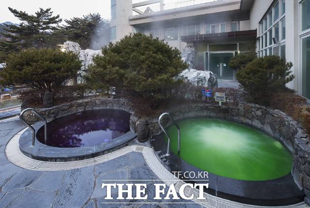 덕구온천 노천탕. /울진군