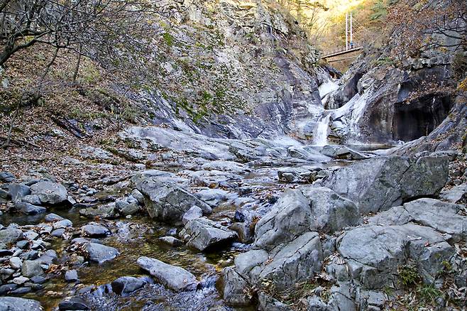 응봉산 계곡 트레킹