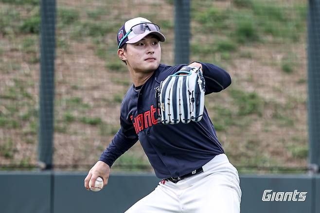 지난달 31일 대만 타이난에서 스프링캠프 훈련을 소화하고 있는 윤동희. 사진=롯데 자이언츠