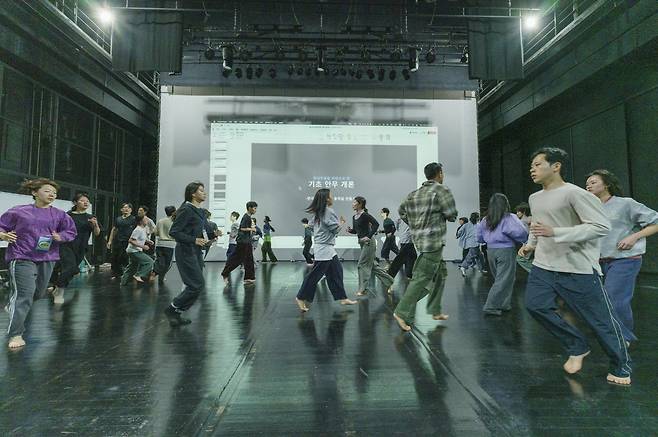 Some 30 young aspiring actors selected for the Theater Tomorrow Project participate in a workshop. (Arko)