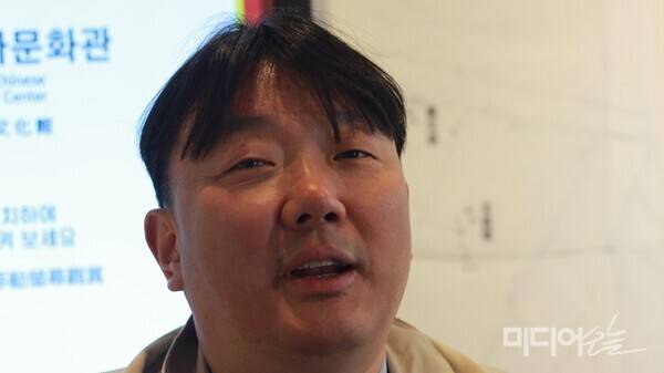 ▲지난 19일 인천화교역사문화관에서 미디어오늘과 인터뷰 중인 주희풍 인천화교협회 부회장. 사진=윤수현 기자