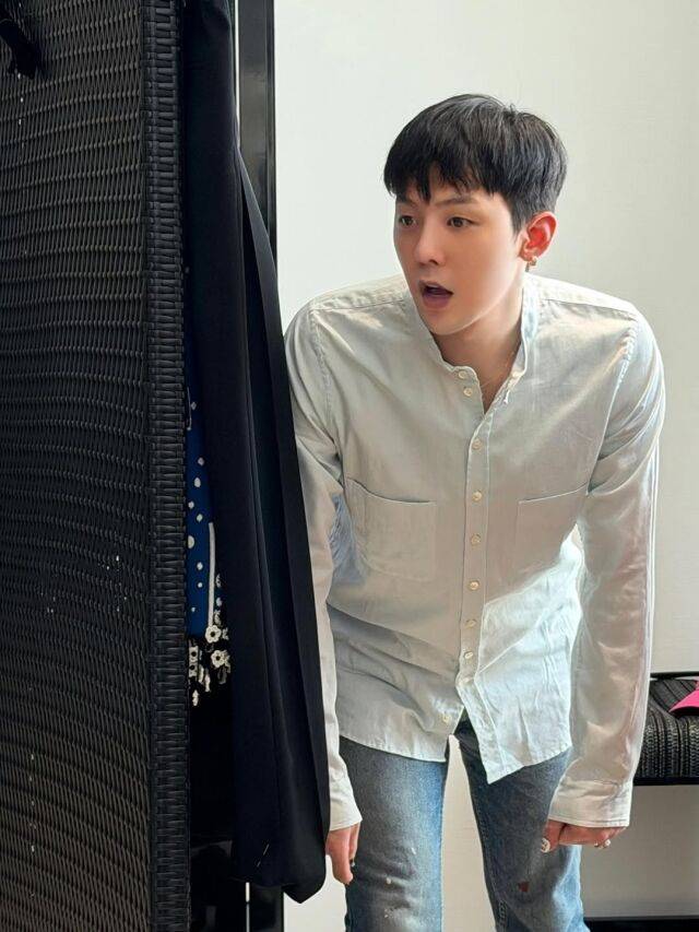 지드래곤이 일상 속 패션 사진을 공개했다. / 지드래곤 SNS