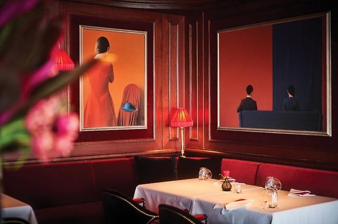 [서울=뉴시스] 조선호텔앤리조트가 운영하는 '레스케이프 서울 명동'의 프렌치 다이닝 '라망 시크레'(사진=조선호텔앤리조트 제공) *재판매 및 DB 금지