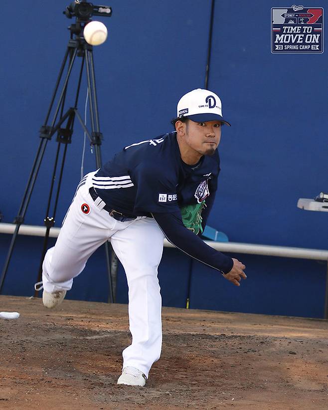 2020년 이후 6년만에 두산으로 돌아온 크리스 플렉센, 새 얼굴 다즈 카메론, 타무라 이치로는 모두 강렬한 첫인상을 남겨 새 시즌을 기대케 했다. 두산 타무라.&nbsp;사진제공ㅣ두산 베어스