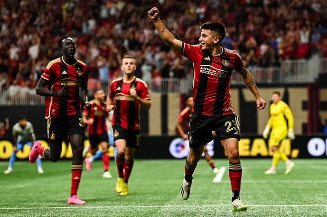 2023년 7월, MLS 애틀랜타 유나이티드 시절의 마촙(왼쪽)과 알마다. 애틀랜타 유나이티드 홈페이지