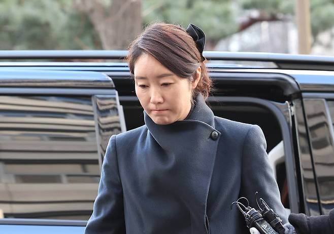 강선우 무소속 의원이 3일 서울 마포구 서울경찰청 공공범죄수사대로 출석하고 있다. (사진=연합뉴스)