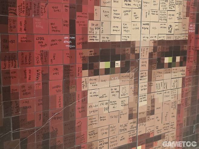 팬들의 메시지가 빼곡히 담겨 있다. (사진= 문원빈 기자)