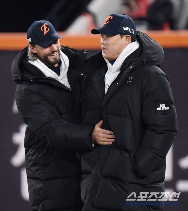 26일 대전 한화생명볼파크에서 열린 한화 이글스와 LG 트윈스의 경기. 한화 류현진이 몸을 풀고 있다. 대전=박재만 기자 pjm@sportschosun.com/2025.09.26/