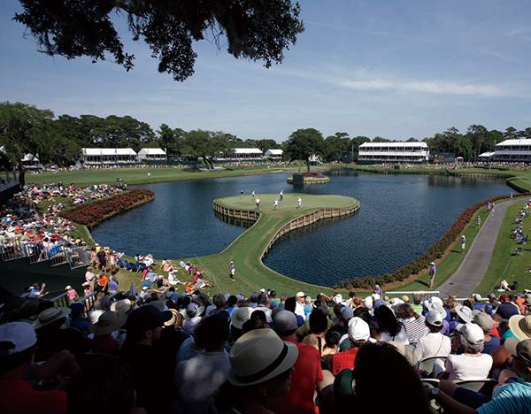 피트 다이가 설계한 대표 코스로 플레이어스 챔피언십이 열리는 TPC 소그래스의 17번 홀 파3.(AP통신)