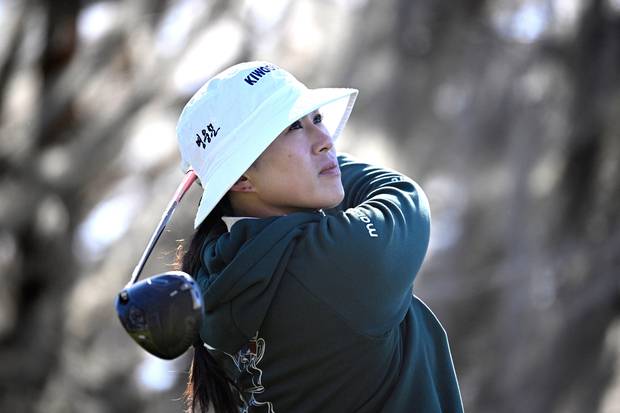 LPGA 투어 개막전 힐튼 그랜드 배케이션스 챔피언스 토너먼트 3라운드 18번 홀에서 티샷을 날리는 양희영. AP연합뉴스