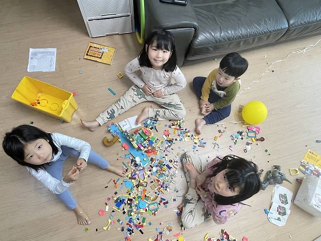 제주도가 지원하는 수눌음돌봄 사어에 참여한 가족들의 활동 모습 / 사진=제주도