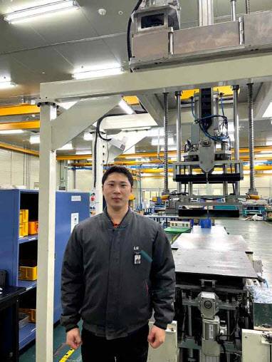 한국폴리텍대학 구미캠퍼스 AI전자과를 졸업하고 LS전선에서 근무하고 있는 최세종씨