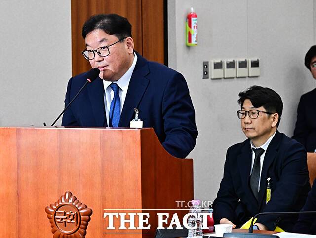 문지석 광주지검 부장검사의 증언과 반대의견 밝히는 엄희준 전 부천지청장(현 광주고검 검사).