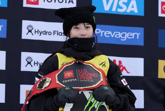 <yonhap photo-1753=""> 최가온. AFP=연합뉴스</yonhap>