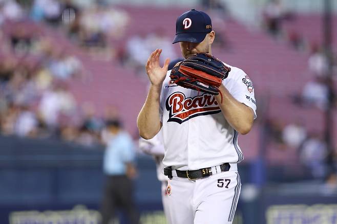 콜어빈은 최근 다저스와 MiLB 계약을 체결했다. 그는 스프링 트레이닝에서 빅리그 진입을 두고 기량을 겨룬다. 사진은 지난해 두산에서 뛰었던 콜어빈. 사진제공｜두산 베어스