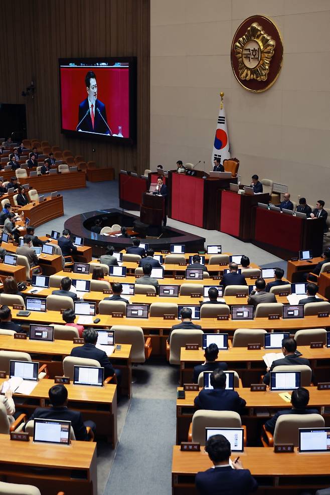 장동혁 국민의힘 대표가 4일 서울 여의도 국회에서 열린 본회의에서 교섭단체 대표연설을 하고 있다. [사진 | 뉴시스]