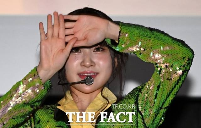 가수 김다현이 출연료와 행사 수익금 미정산을 이유로 전 소속사 n.CH엔터테인먼트를 상대로 민·형사 소송에 돌입했다. 김다현 측에 따르면, 전 소속사는 지난해부터 방송, 행사, 공연을 통해 발생한 정당한 수익(정산금)을 제때 지급하지 않았다. /임영무 기자