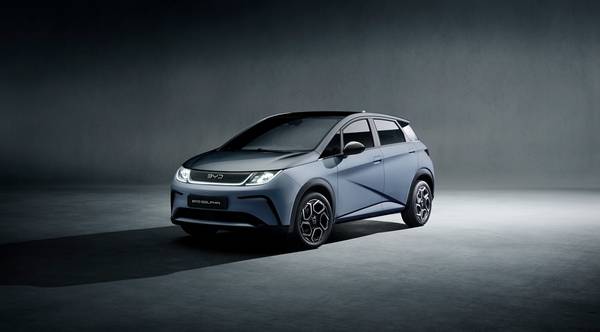 BYD코리아가 소형 전기 해치백 'BYD 돌핀(DOLPHIN)'을 5일 정식 공개했다. /BYD