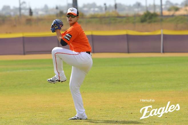 ▲ 한화는 문동주가 아직 병원 검진 계획은 없다고 했지만 몸 컨디션을 체크해가며 불펜피칭 등 훈련 스케줄을 조절할 예정이라고 밝혔다 ⓒ한화이글스