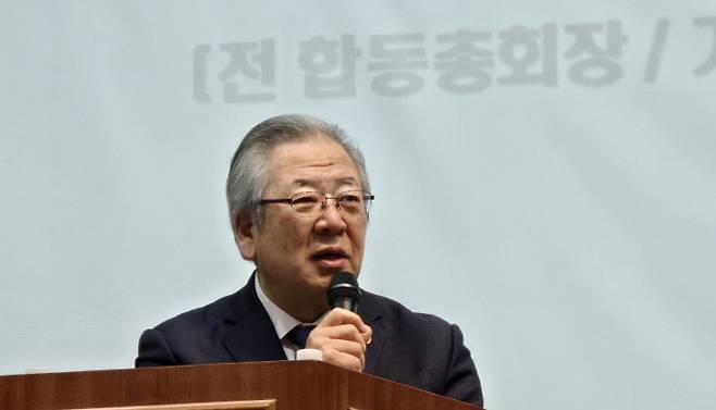 오정호 새로남교회 담임목사가 인사말하고 있다.