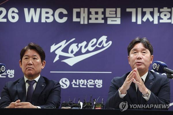 류지현 감독(오른쪽). ⓒ연합뉴스