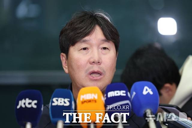 류지현 한국야구대표팀 감독은 6일 오전 WBC에 출전할 30명 명단을 발표했다. /뉴시스