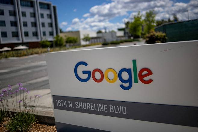 A Google logo is seen at a company research facility in California. (Reuters-Yonhap)