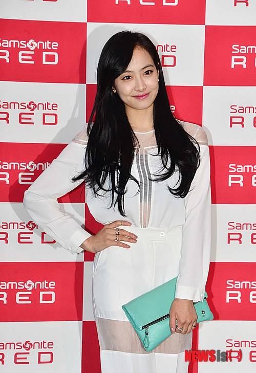 [서울=뉴시스]빅토리아 2014년 활동 당시 모습(사진=뉴시스 DB)