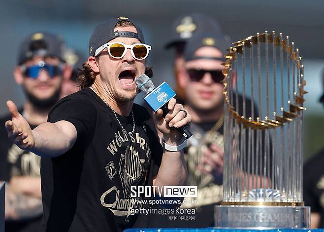 ▲ 팀의 베테랑 내야수 미겔 로하스는 키케 에르난데스의 팀 복귀를 확신했다