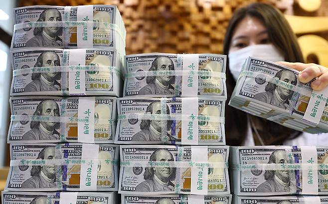 정부가 30억 달러의 외화 외평채를 발행했다.[사진｜뉴시스]