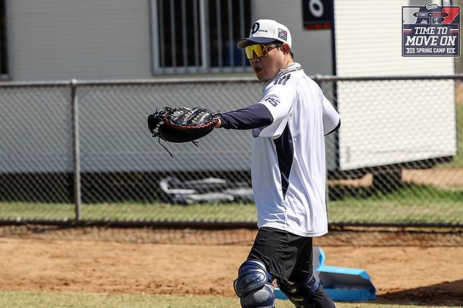 두산 양의지가 호주 시드니 블랙타운 야구장에서 진행된 스프링캠프서 훈련에 임하고 있다. 사진 | 두산 베어스