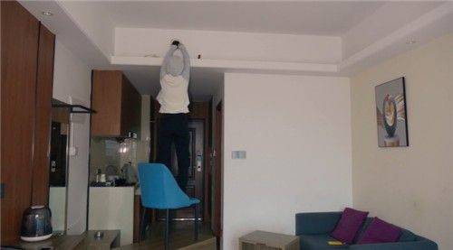 중국 호텔 객실 몰래카메라. 영국 BBC 캡처