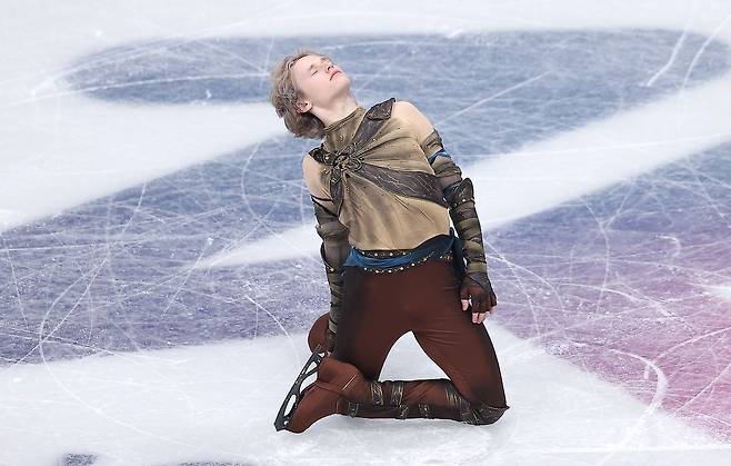 미국 피겨선수 일리야 말리닌이 7일(현지시간) 이탈리아 밀라노 아이스 스케이팅 아레나에서 열린 2026 밀라노·코르티나담페초 동계올림픽 피겨 스케이팅 팀 이벤트(단체전) 남자 싱글 쇼트 프로그램에서 연기를 펼치고 있다. 뉴스1