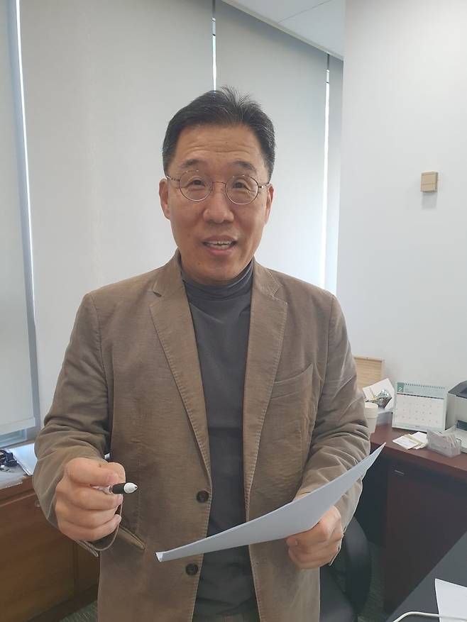 김규태 상무가 STO 사업에 대해 설명하고 있다. 윤현주 기자