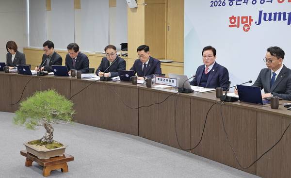 박완수 경남도지사가 9일 도청 확대간부회의에서 발언하고 있다. /경남도