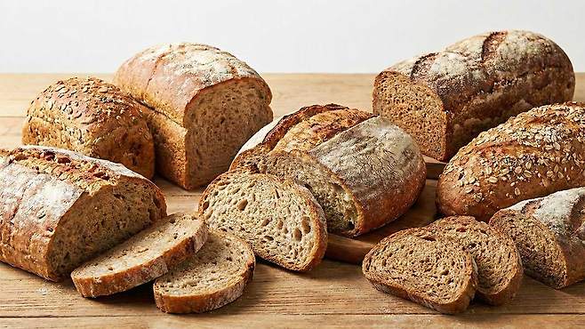 혈당 걱정 없이 먹을 수 있는 빵 6가지를 소개한다|출처: Gemini 생성