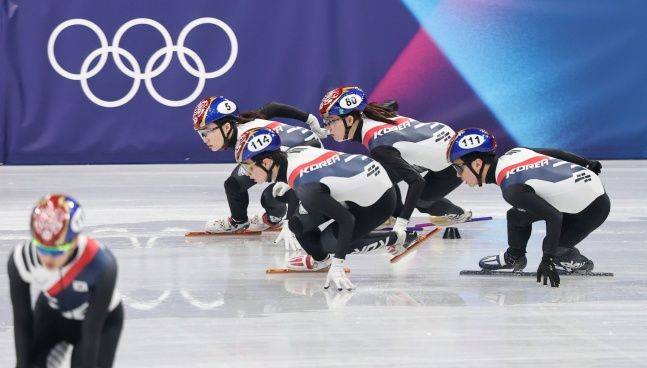 한국 쇼트트랙 혼성계주 대표팀. ⓒ 뉴시스