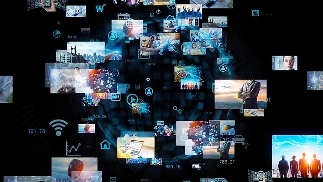 유튜브가 저품질 AI 콘텐츠 단속을 강화하면서 수십억 조회 채널도 삭제·수익 중단 대상이 되고 있다. 게티이미지뱅크